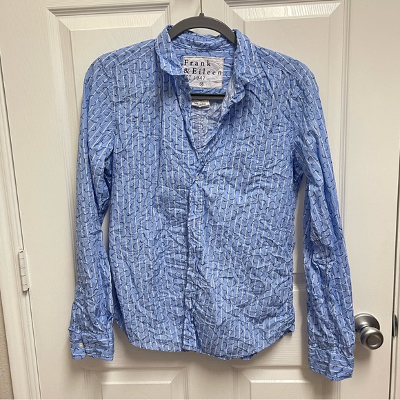 Frank & Eileen Blue Pattern Barry Button Down - Picture 1 of 11
